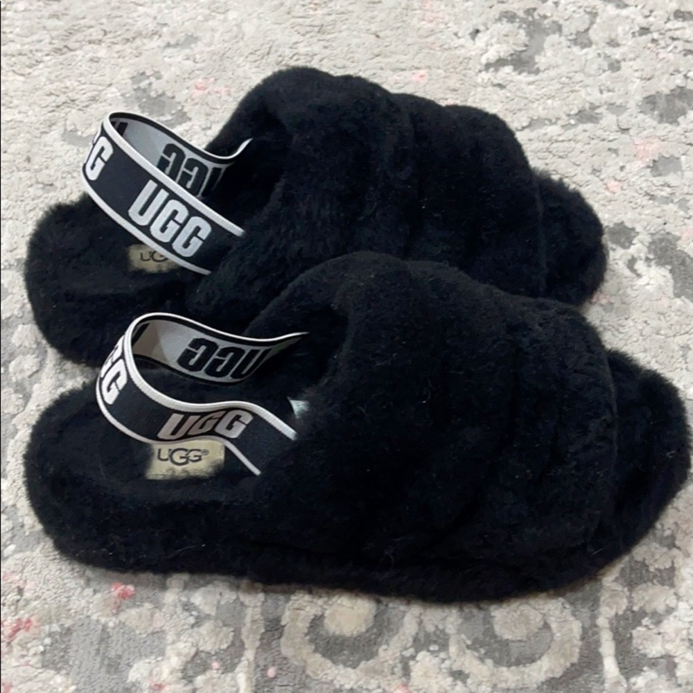 Like brand new- Ugg slippers